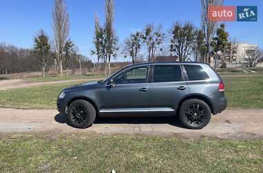 Внедорожник / Кроссовер Volkswagen Touareg 2004 в 