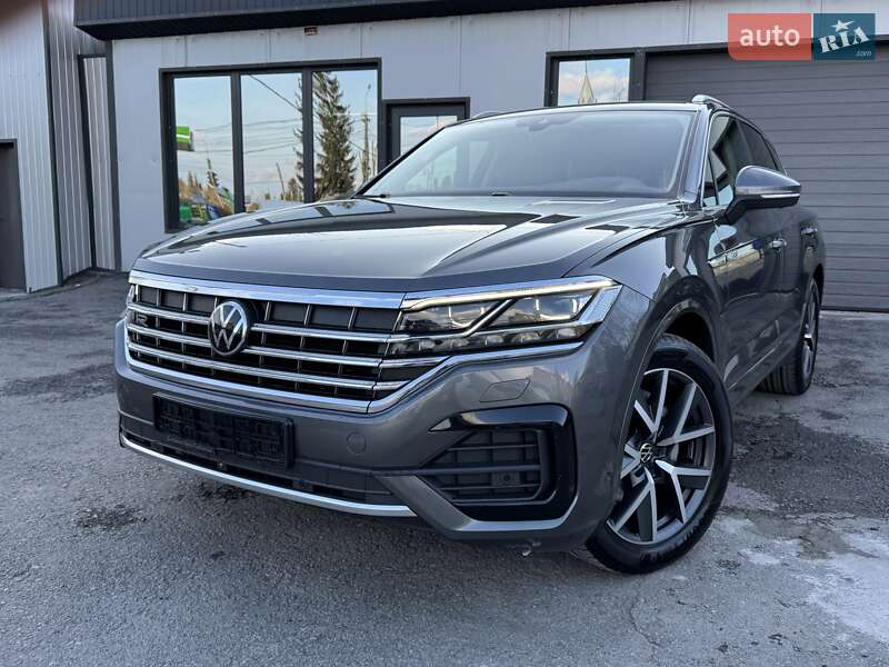 Внедорожник / Кроссовер Volkswagen Touareg 2022 в 