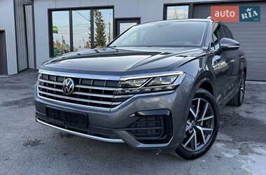 Внедорожник / Кроссовер Volkswagen Touareg 2022 в 