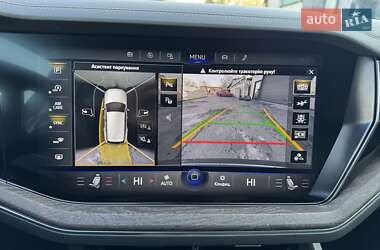 Внедорожник / Кроссовер Volkswagen Touareg 2022 в 