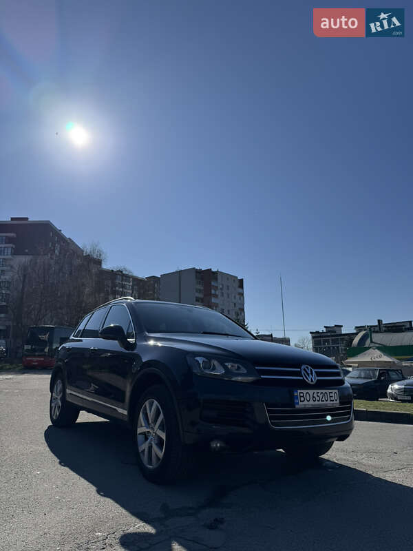 Внедорожник / Кроссовер Volkswagen Touareg 2013 в Тернополе