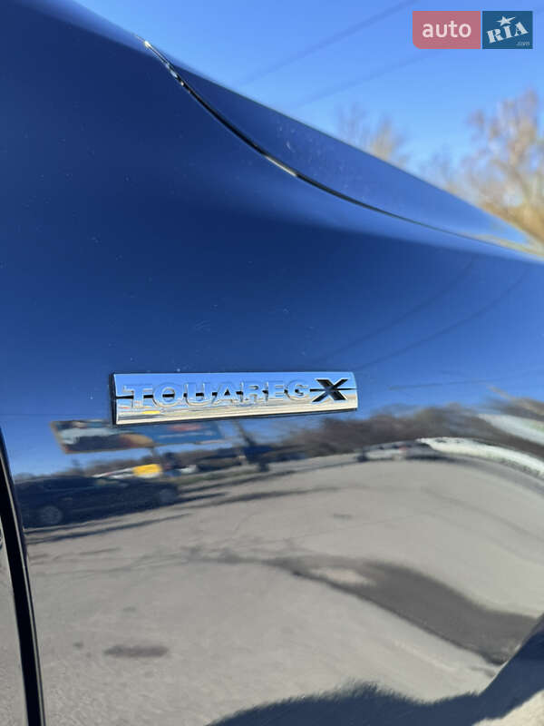 Внедорожник / Кроссовер Volkswagen Touareg 2013 в Тернополе