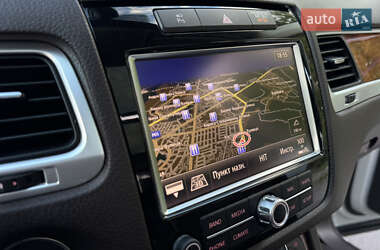 Внедорожник / Кроссовер Volkswagen Touareg 2012 в 