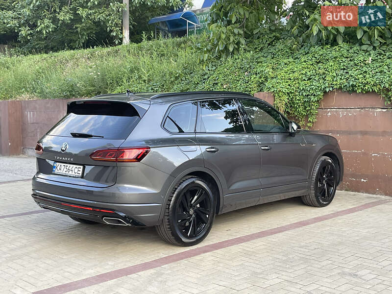 Позашляховик / Кросовер Volkswagen Touareg 2021 в Ужгороді