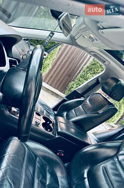 Внедорожник / Кроссовер Volkswagen Touareg 2011 в 