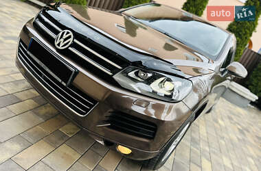 Позашляховик / Кросовер Volkswagen Touareg 2011 в Солотвині
