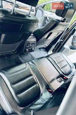 Внедорожник / Кроссовер Volkswagen Touareg 2011 в 