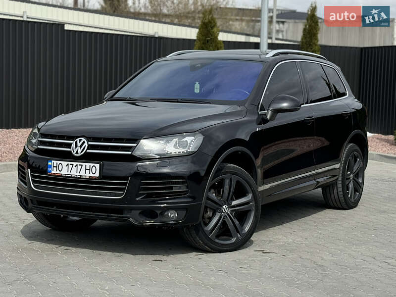 Внедорожник / Кроссовер Volkswagen Touareg 2013 в 