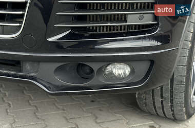 Внедорожник / Кроссовер Volkswagen Touareg 2013 в 