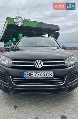 Внедорожник / Кроссовер Volkswagen Touareg 2014 в 