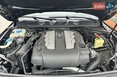 Внедорожник / Кроссовер Volkswagen Touareg 2014 в 