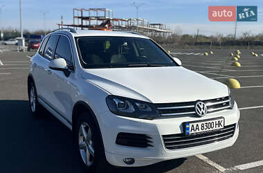 Внедорожник / Кроссовер Volkswagen Touareg 2014 в 