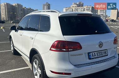 Внедорожник / Кроссовер Volkswagen Touareg 2014 в 