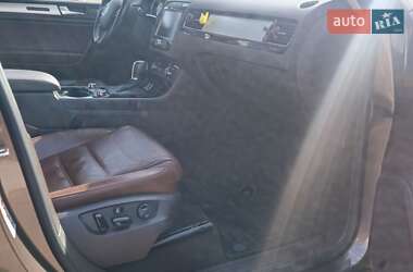 Внедорожник / Кроссовер Volkswagen Touareg 2010 в 