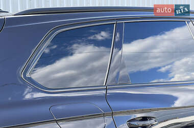 Внедорожник / Кроссовер Volkswagen Touareg 2019 в 