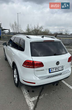 Внедорожник / Кроссовер Volkswagen Touareg 2013 в 