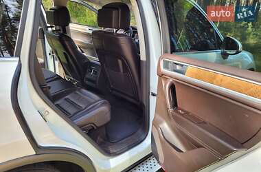 Внедорожник / Кроссовер Volkswagen Touareg 2017 в 