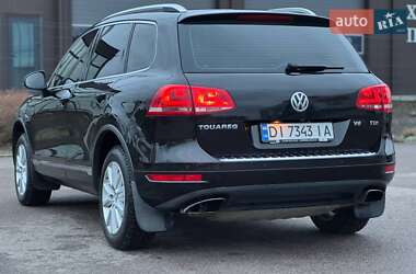 Позашляховик / Кросовер Volkswagen Touareg 2012 в 