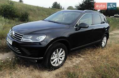 Внедорожник / Кроссовер Volkswagen Touareg 2014 в Киеве