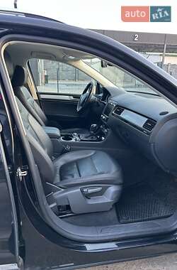 Позашляховик / Кросовер Volkswagen Touareg 2016 в 