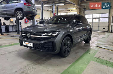 Внедорожник / Кроссовер Volkswagen Touareg 2023 в 