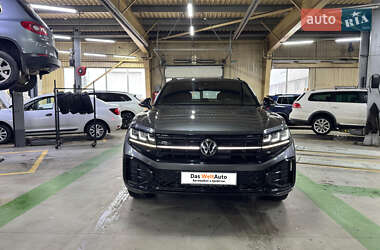 Внедорожник / Кроссовер Volkswagen Touareg 2023 в 