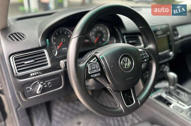 Внедорожник / Кроссовер Volkswagen Touareg 2011 в 
