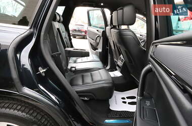 Позашляховик / Кросовер Volkswagen Touareg 2016 в 