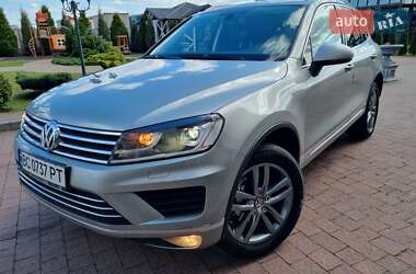 Внедорожник / Кроссовер Volkswagen Touareg 2016 в 