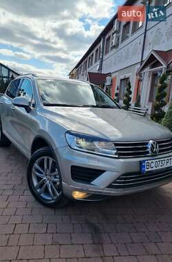 Внедорожник / Кроссовер Volkswagen Touareg 2016 в 