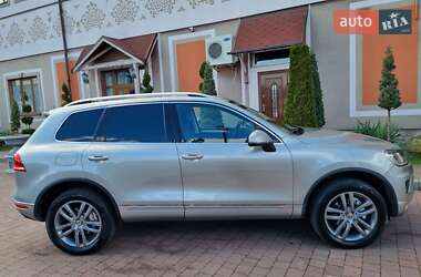 Внедорожник / Кроссовер Volkswagen Touareg 2016 в 