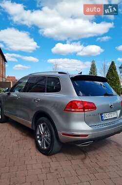 Внедорожник / Кроссовер Volkswagen Touareg 2016 в 