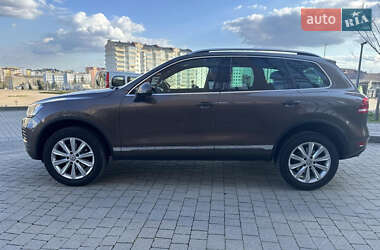 Позашляховик / Кросовер Volkswagen Touareg 2011 в 