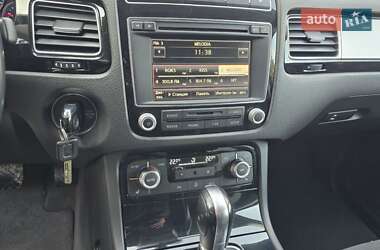 Внедорожник / Кроссовер Volkswagen Touareg 2015 в 