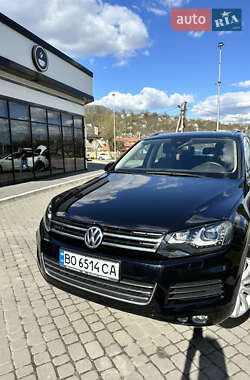 Внедорожник / Кроссовер Volkswagen Touareg 2012 в 