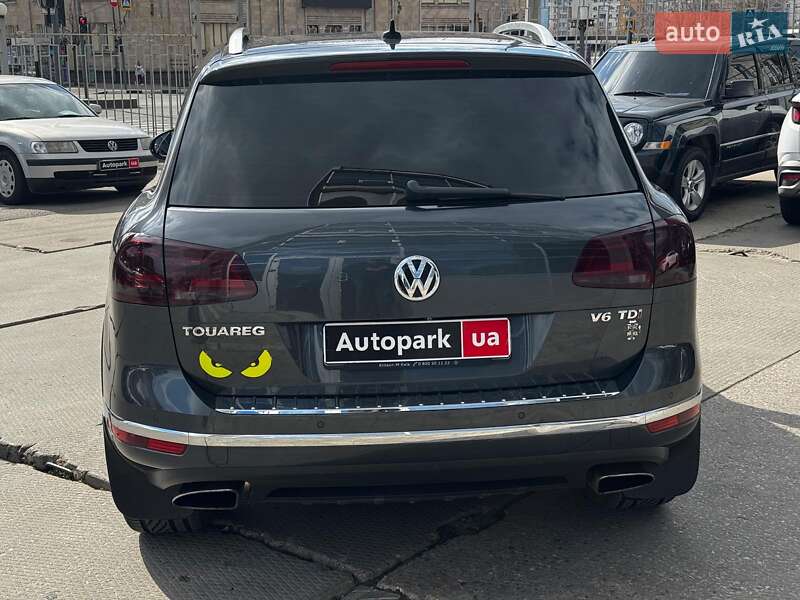 Внедорожник / Кроссовер Volkswagen Touareg 2015 в Харькове