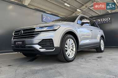 Позашляховик / Кросовер Volkswagen Touareg 2021 в 