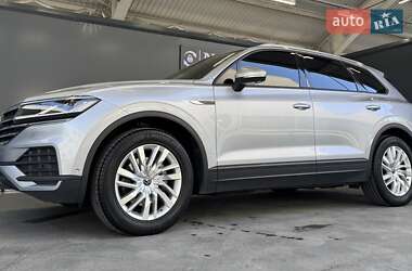 Позашляховик / Кросовер Volkswagen Touareg 2021 в 