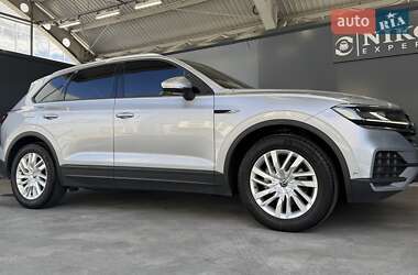 Позашляховик / Кросовер Volkswagen Touareg 2021 в 