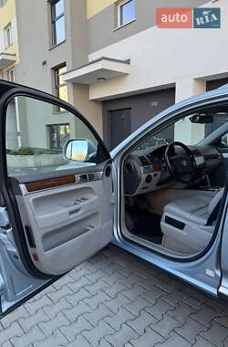 Внедорожник / Кроссовер Volkswagen Touareg 2007 в 