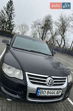 Внедорожник / Кроссовер Volkswagen Touareg 2008 в 