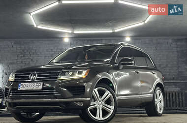 Внедорожник / Кроссовер Volkswagen Touareg 2016 в 