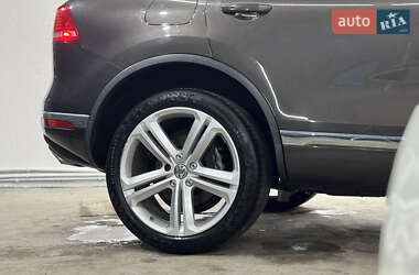 Внедорожник / Кроссовер Volkswagen Touareg 2016 в 