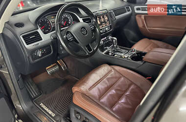 Внедорожник / Кроссовер Volkswagen Touareg 2016 в 