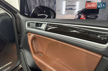 Внедорожник / Кроссовер Volkswagen Touareg 2016 в 