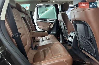 Внедорожник / Кроссовер Volkswagen Touareg 2016 в 