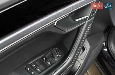 Позашляховик / Кросовер Volkswagen Touareg 2018 в 