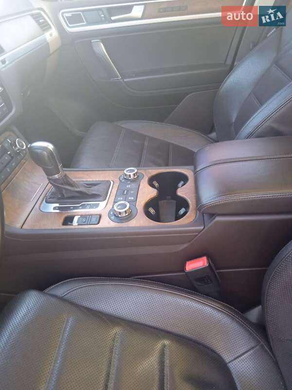 Внедорожник / Кроссовер Volkswagen Touareg 2012 в Первомайске фото 12 Внедорожник / Кроссовер Volkswagen Touareg 2012 в Первомайске