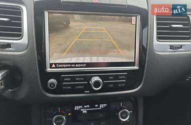 Позашляховик / Кросовер Volkswagen Touareg 2012 в 