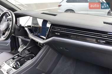 Внедорожник / Кроссовер Volkswagen Touareg 2020 в 